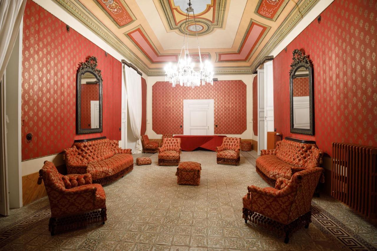 Bed and Breakfast Palazzo Introna Мола-ди-Бари Экстерьер фото