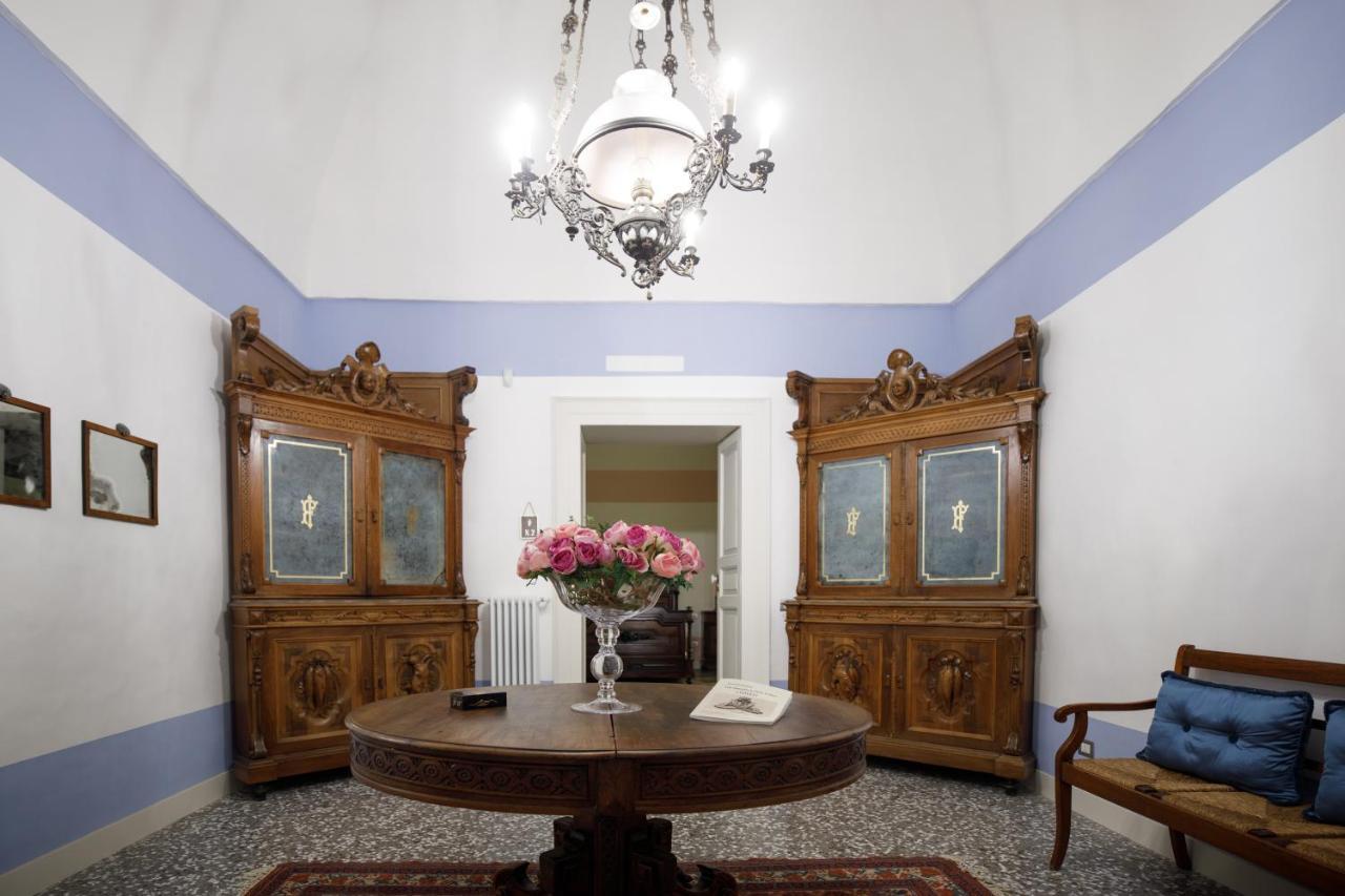 Bed and Breakfast Palazzo Introna Мола-ди-Бари Экстерьер фото