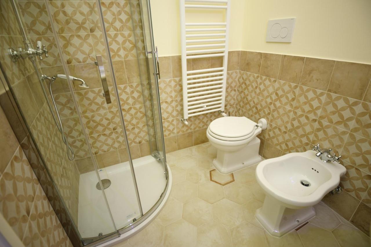 Bed and Breakfast Palazzo Introna Мола-ди-Бари Экстерьер фото