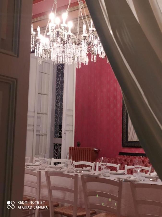 Bed and Breakfast Palazzo Introna Мола-ди-Бари Экстерьер фото