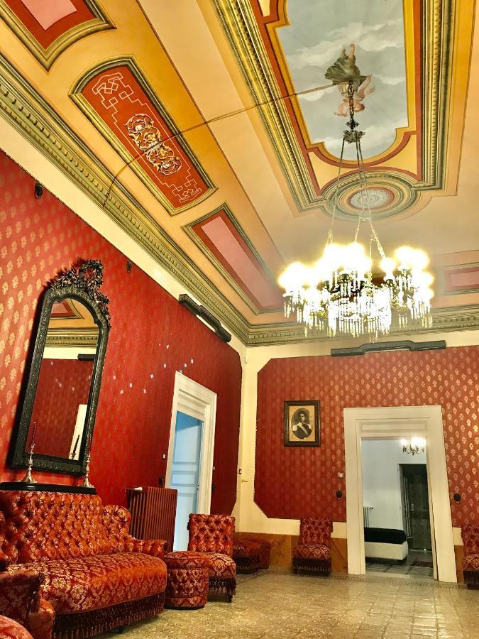 Bed and Breakfast Palazzo Introna Мола-ди-Бари Экстерьер фото