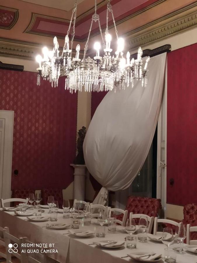 Bed and Breakfast Palazzo Introna Мола-ди-Бари Экстерьер фото